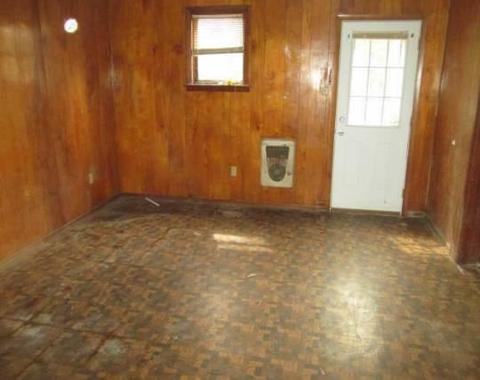 318 E 2nd Ave, Derry, PA 15627 photo 6