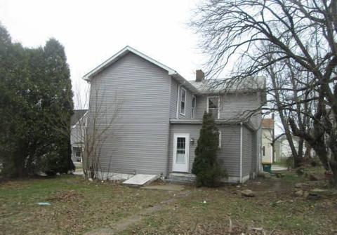 318 E 2nd Ave, Derry, PA 15627 photo 2