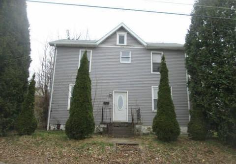 318 E 2nd Ave, Derry, PA 15627 photo 1