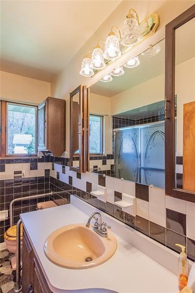 2856 Sunset Cir, Export, PA 15632 photo 14