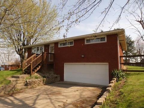 929 Hazel Dr, Irwin, PA 15642 photo 1