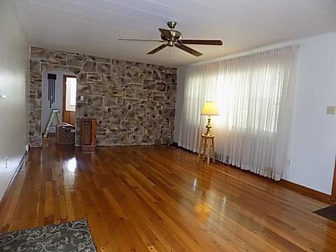 3040 River Rd, Vandergrift, PA 15690 photo 3