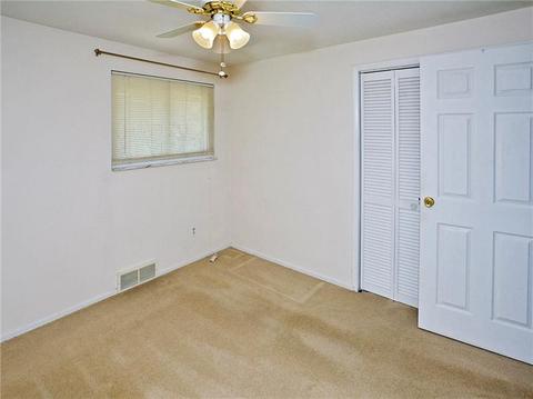 220 Durst Rd, Irwin, PA 15642 photo 14