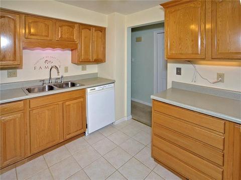220 Durst Rd, Irwin, PA 15642 photo 3