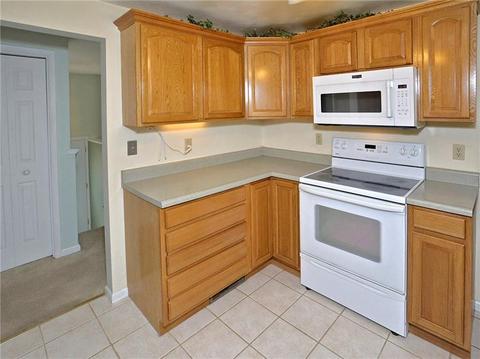 220 Durst Rd, Irwin, PA 15642 photo 4