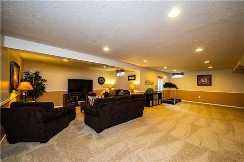 201 Cliffside Dr, Mars, PA 16046 photo 20