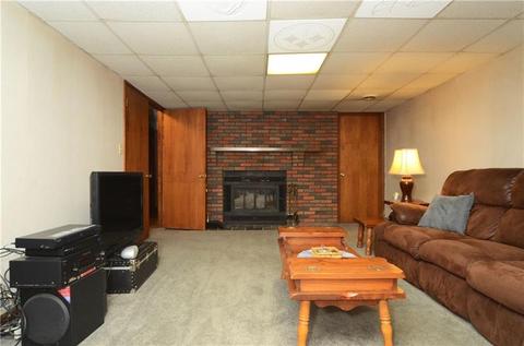 597 Spring Ln, Beaver, PA 15009 photo 17