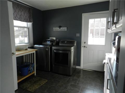 107 E Adams Ave, Vandergrift, PA 15690 photo 14