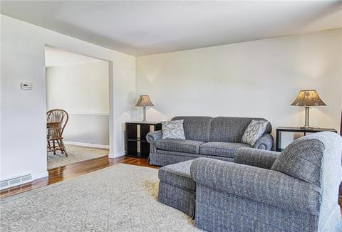 110 Windsor Dr, Irwin, PA 15642 photo 8