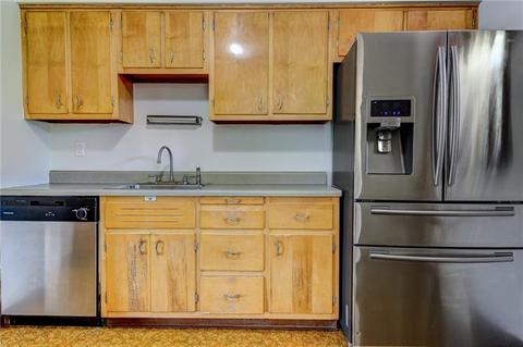 110 Windsor Dr, Irwin, PA 15642 photo 3