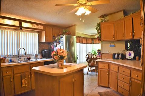 71 Roundtop Rd, Irwin, PA 15642 photo 2