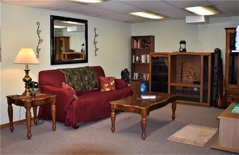 71 Roundtop Rd, Irwin, PA 15642 photo 17