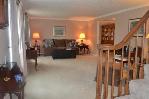 5946 Graybrooke Dr, Export, PA 15632 photo 2