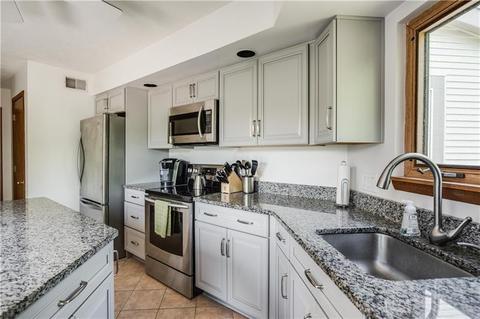 207 Cumberland Dr, Seven Fields, PA 16046 photo 5