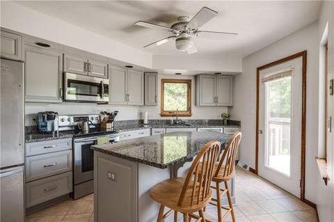 207 Cumberland Dr, Seven Fields, PA 16046 photo 4