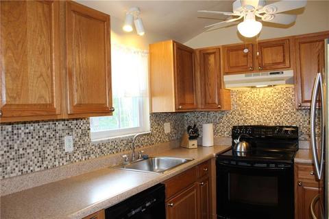 11 Concord Dr, Irwin, PA 15642 photo 5
