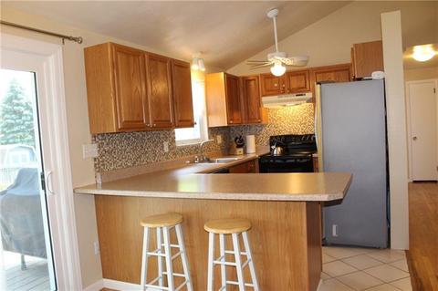 11 Concord Dr, Irwin, PA 15642 photo 3