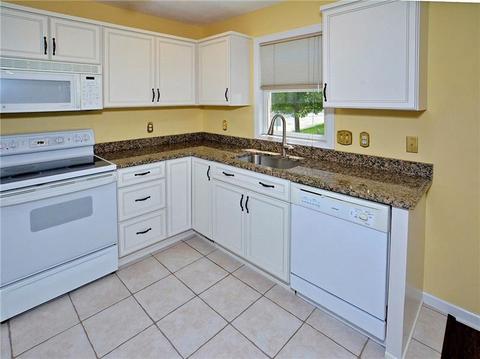 6900 Spring Valley Ln, Export, PA 15632 photo 5