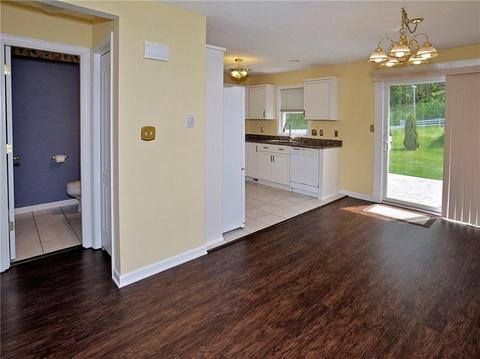 6900 Spring Valley Ln, Export, PA 15632 photo 3