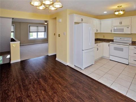 6900 Spring Valley Ln, Export, PA 15632 photo 9