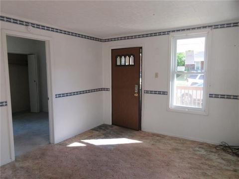 816 John St, Smith, PA 15054 photo 4
