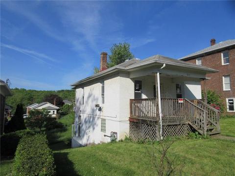 816 John St, Smith, PA 15054 photo 2