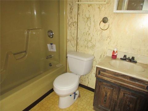 816 John St, Smith, PA 15054 photo 9