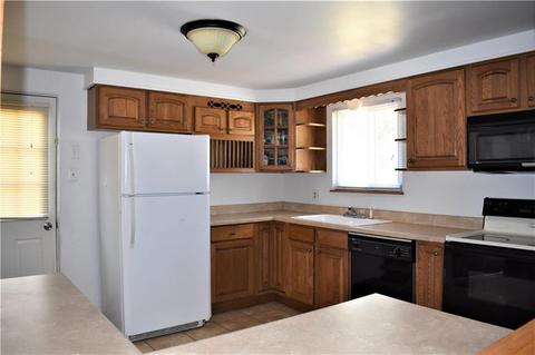 35 Corbett Ave, Irwin, PA 15642 photo 5