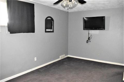 35 Corbett Ave, Irwin, PA 15642 photo 11