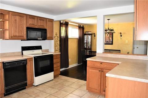 35 Corbett Ave, Irwin, PA 15642 photo 4