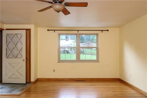 118 Lang Dr, Coraopolis, PA 15108 photo 3