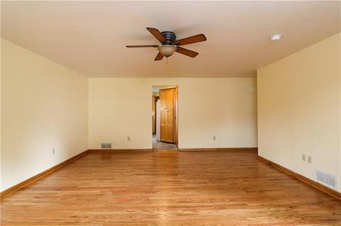 118 Lang Dr, Coraopolis, PA 15108 photo 4