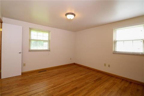 118 Lang Dr, Coraopolis, PA 15108 photo 9