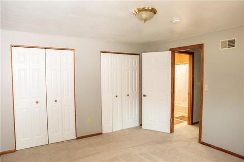33 Barri Dr, Irwin, PA 15642 photo 12