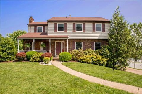 33 Barri Dr, Irwin, PA 15642 photo 1