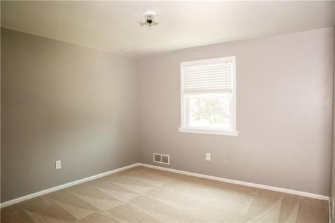 33 Barri Dr, Irwin, PA 15642 photo 14