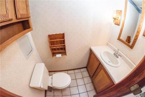 33 Barri Dr, Irwin, PA 15642 photo 7