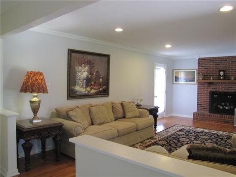 208 Rizzi Dr, Irwin, PA 15642 photo 8