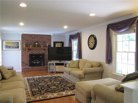 208 Rizzi Dr, Irwin, PA 15642 photo 7