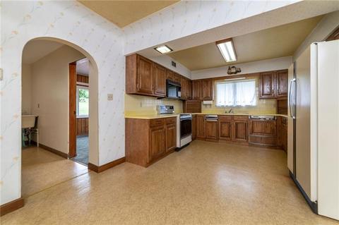 4016 2nd St, Irwin, PA 15642 photo 10