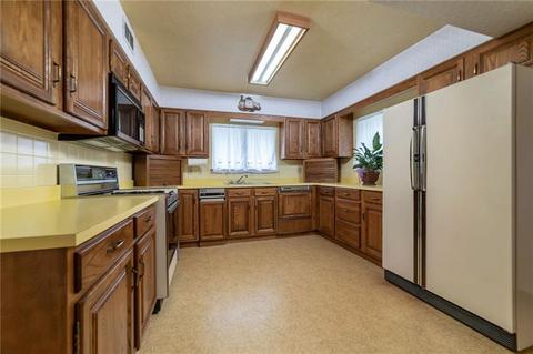 4016 2nd St, Irwin, PA 15642 photo 11