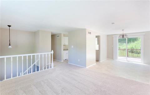 8 Quail Ct, Export, PA 15632 photo 6