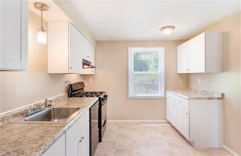 8 Quail Ct, Export, PA 15632 photo 10