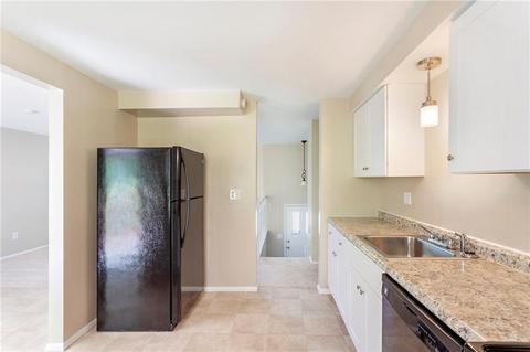 8 Quail Ct, Export, PA 15632 photo 11