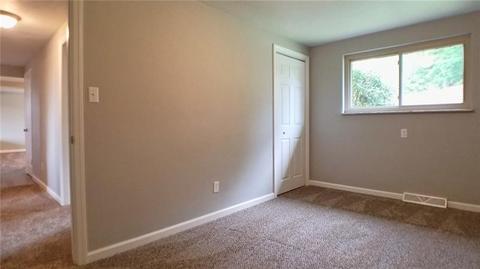 100 Colonial Dr, Irwin, PA 15642 photo 21