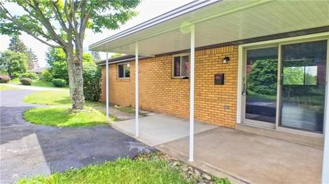 100 Colonial Dr, Irwin, PA 15642 photo 4