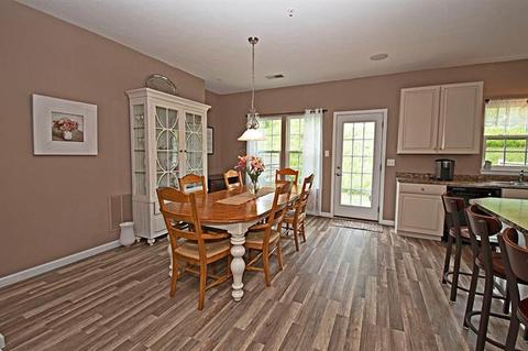 218 Broadstone Dr, Mars, PA 16046 photo 9