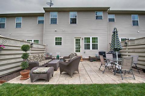218 Broadstone Dr, Mars, PA 16046 photo 3