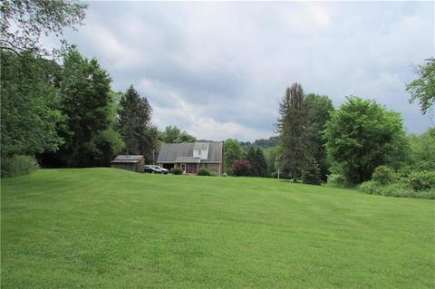 749 Utopia Rd, Apollo, PA 15613 photo 2
