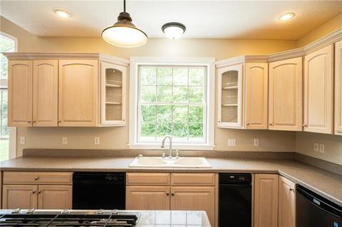 107 Mateer Dr, Monaca, PA 15061 photo 2